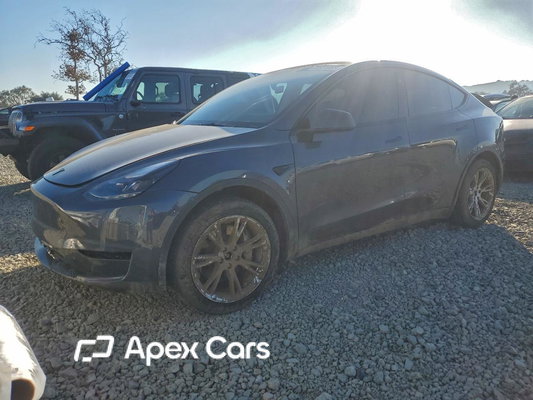 Tesla Model Y 2023 - Zdjęcie 1 z 14