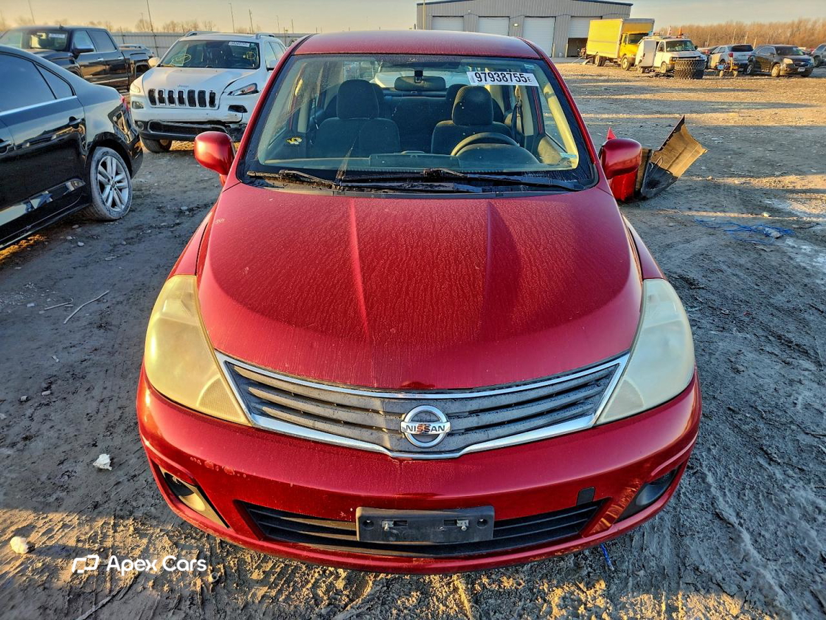 Nissan Versa 2011