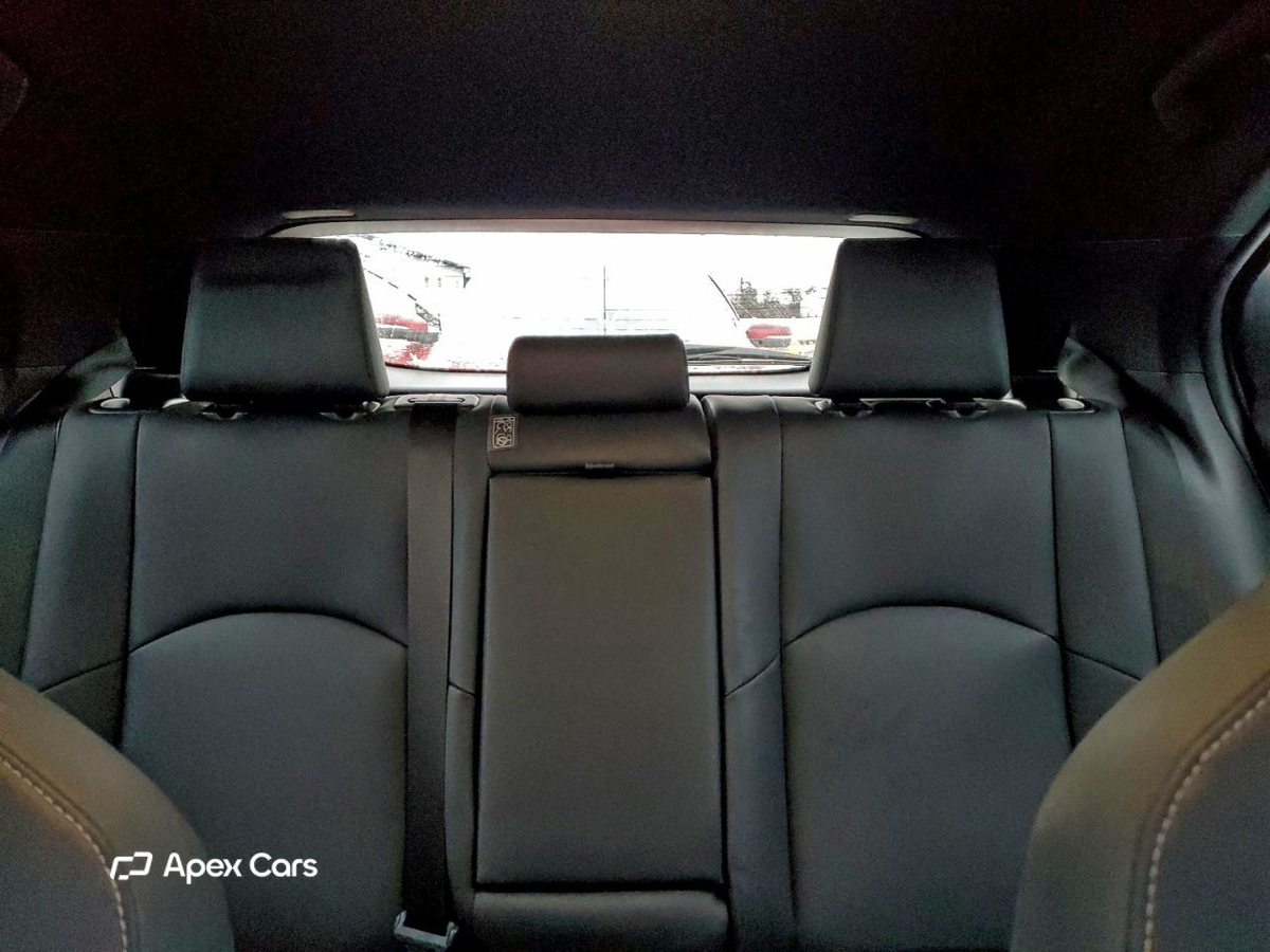 Lexus UX 2021