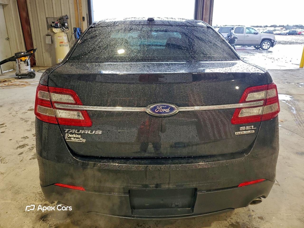 Ford Taurus 2015