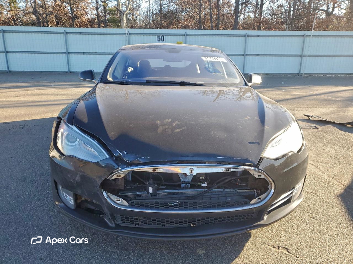 Tesla Model S 2014
