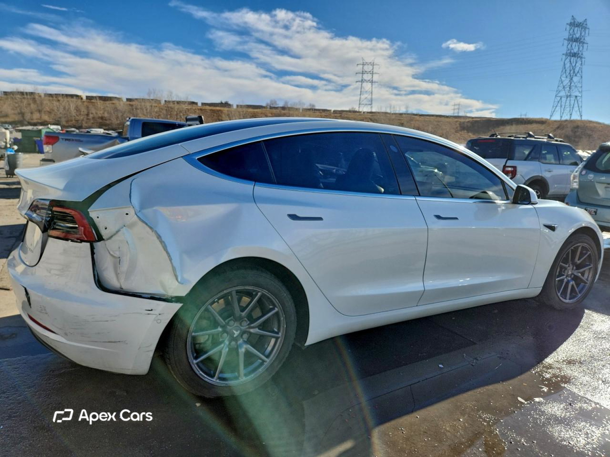 Tesla Model 3 2020