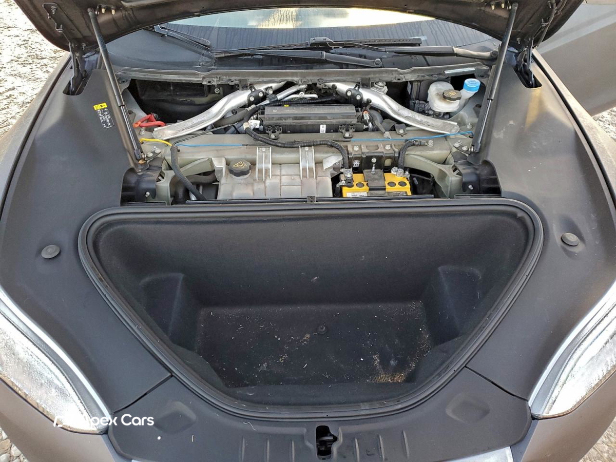 Tesla Model S 2018