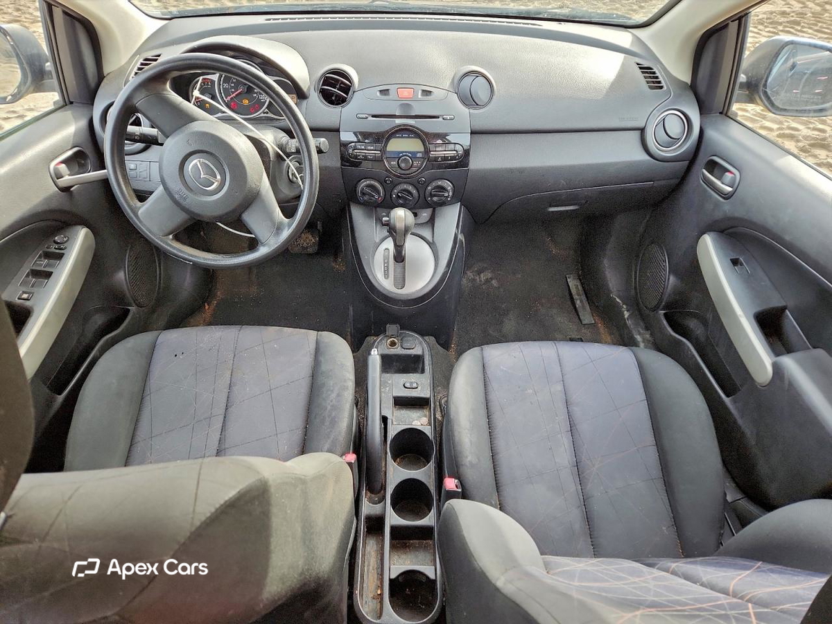 Mazda 2 2013