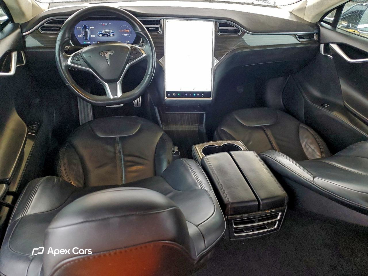 Tesla Model S 2014