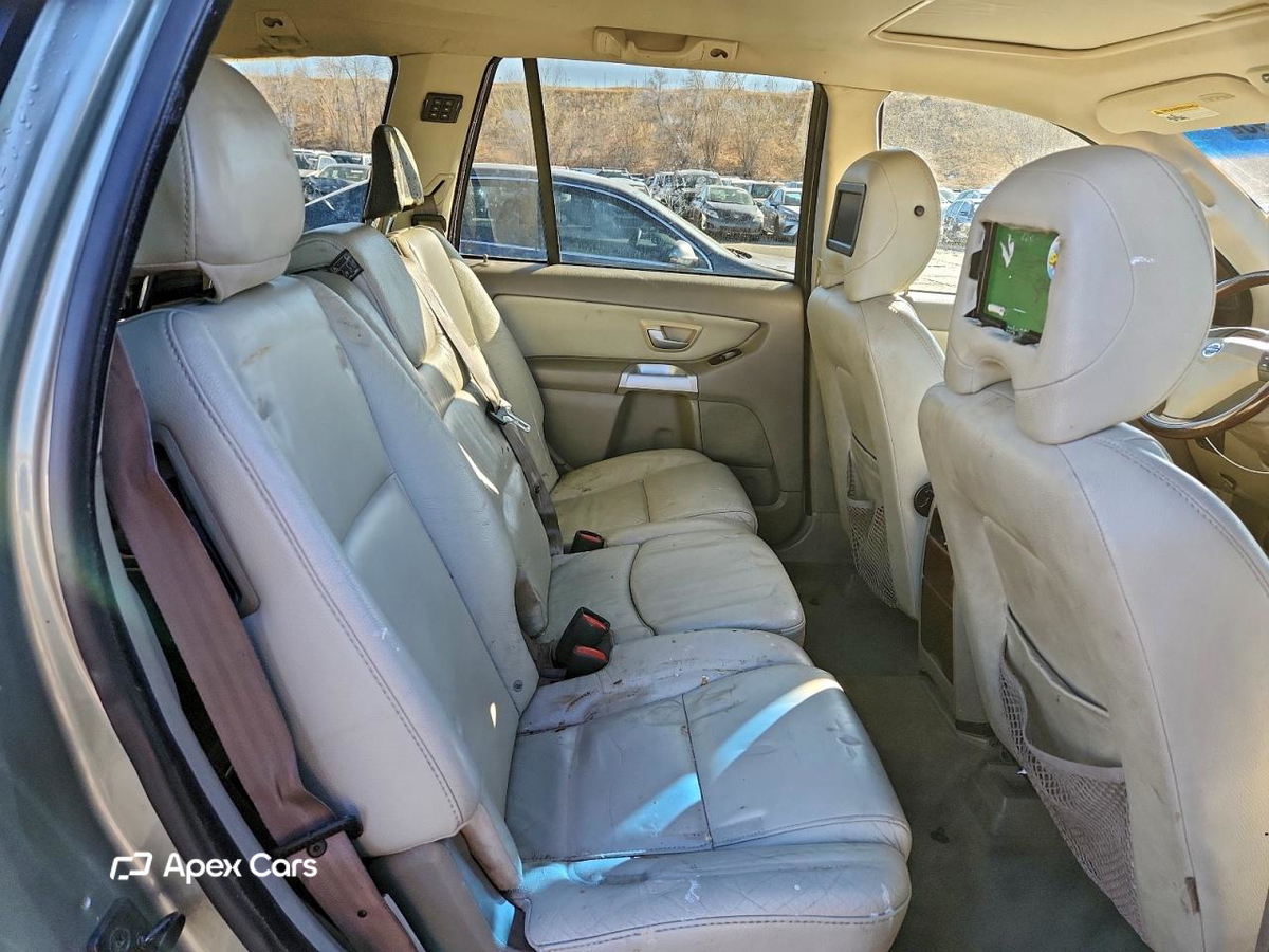 Volvo XC90 2006