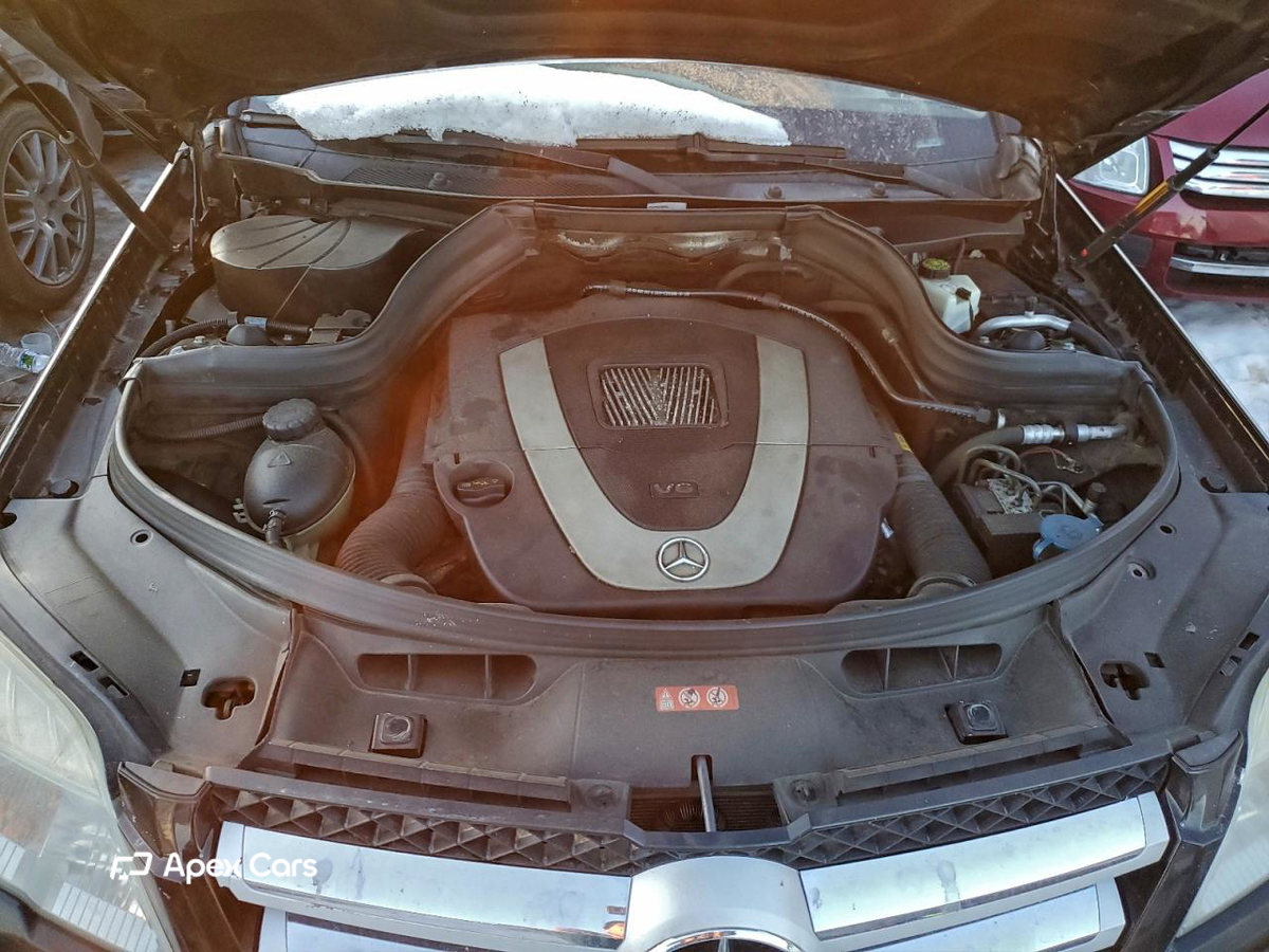 Mercedes-Benz  2010