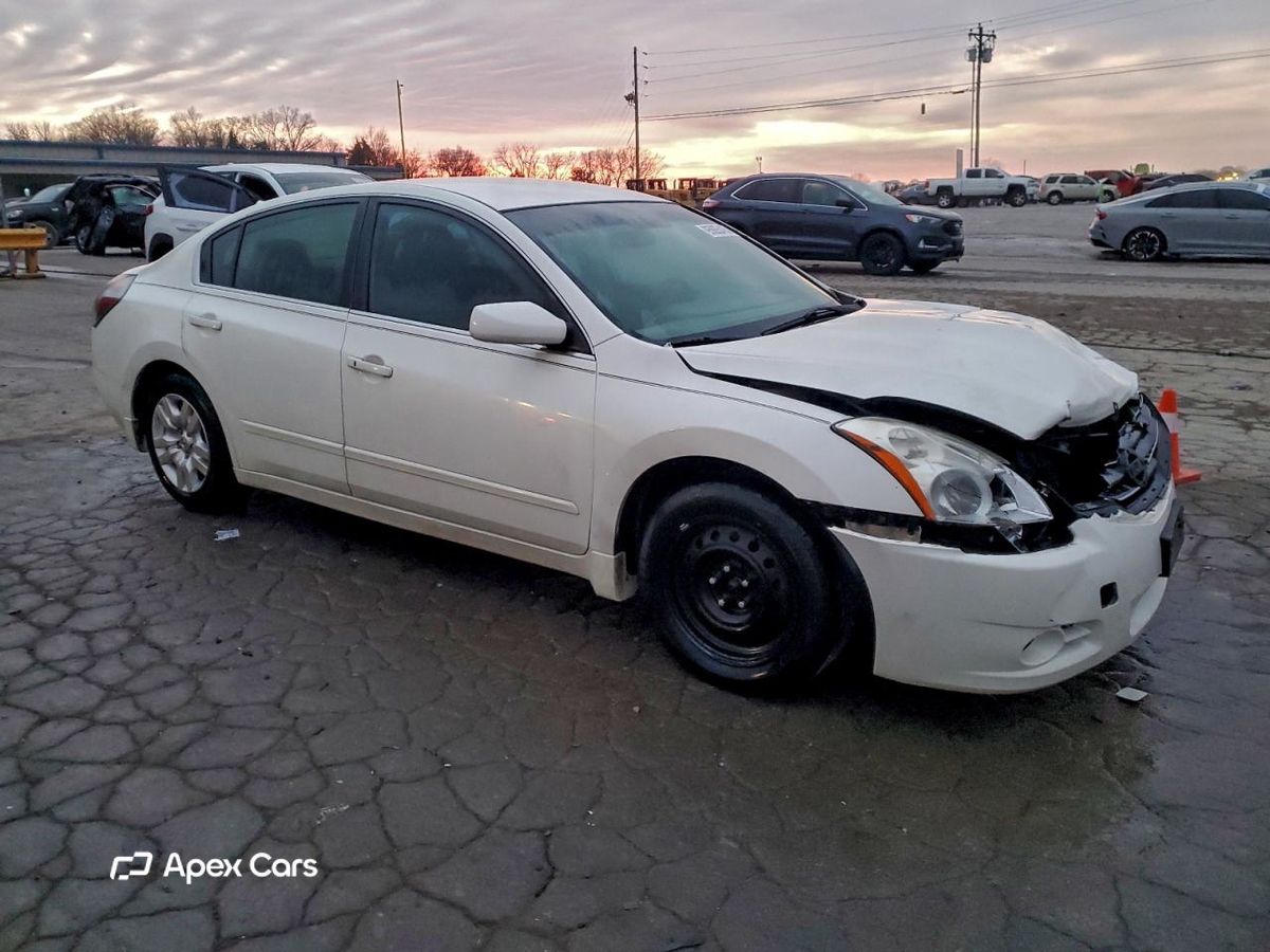 Nissan Altima 2012