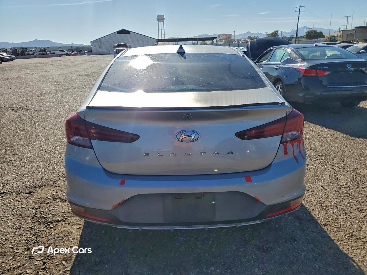 Hyundai Elantra 2020