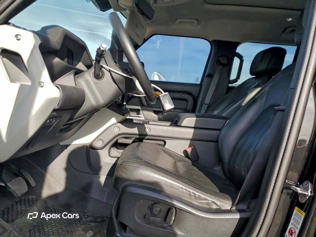 Land Rover Defender 2020