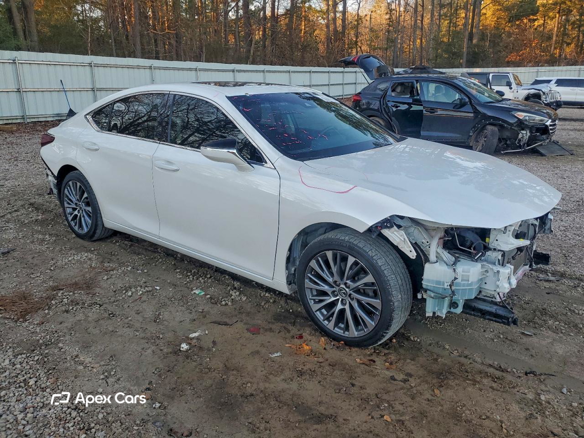 Lexus ES 2020