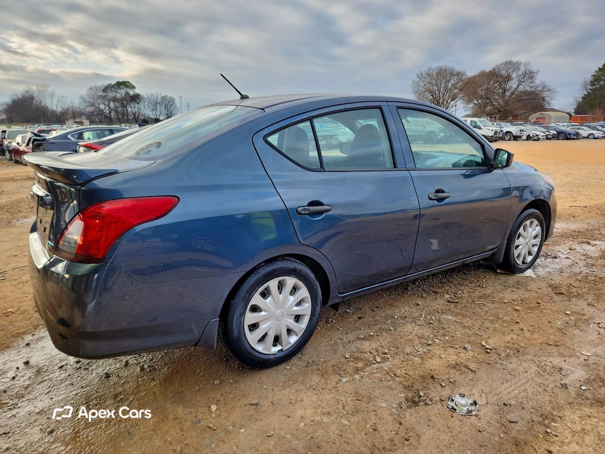Nissan Versa 2016