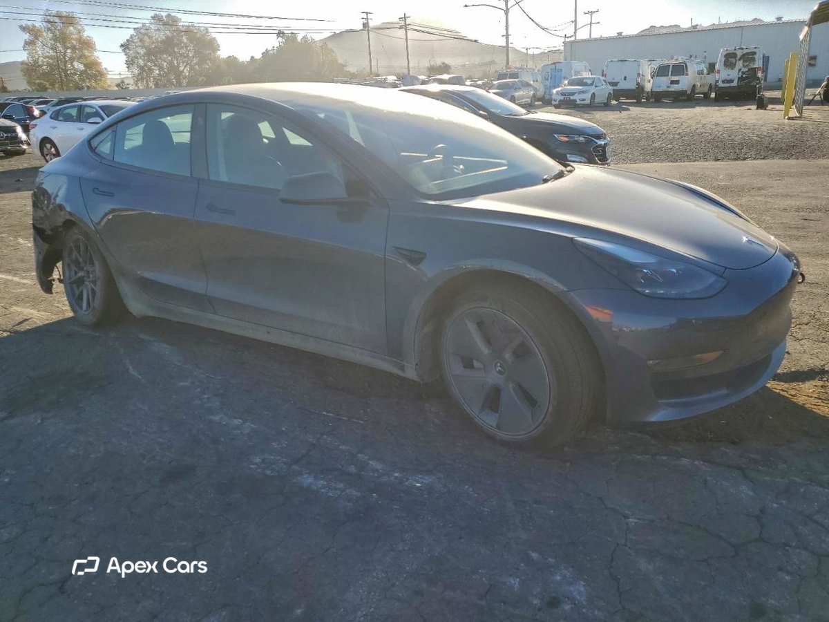 Tesla Model 3 2022