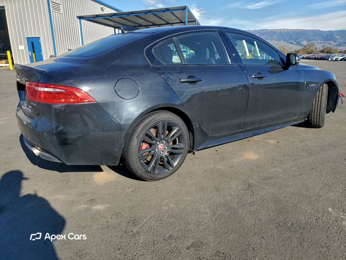 Jaguar XE 2018
