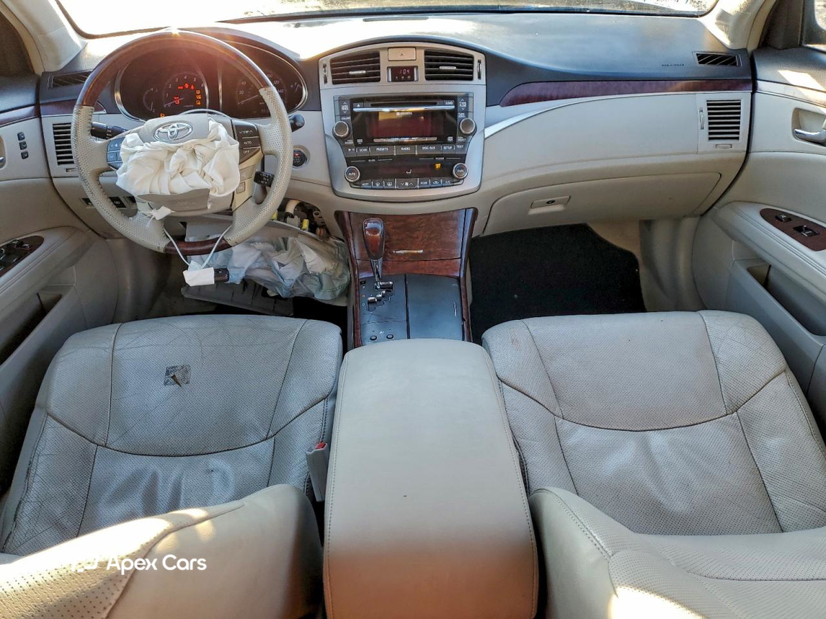 Toyota Avalon 2011