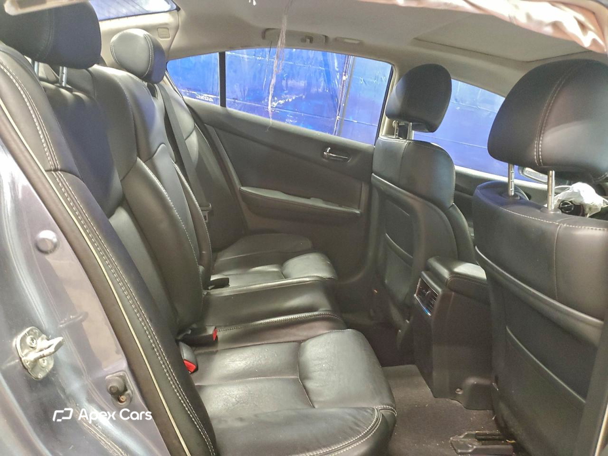 Nissan Maxima 2011