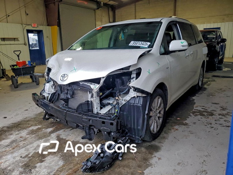 Toyota Sienna 2017 - Image 1 of 13