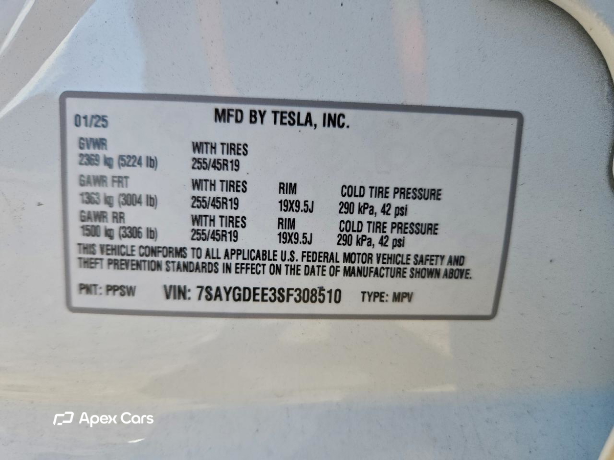 Tesla Model Y 2025