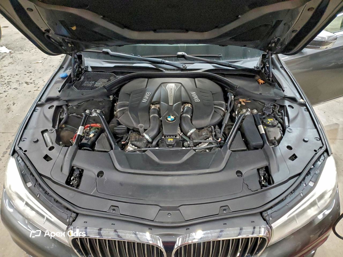BMW Series 7 2016