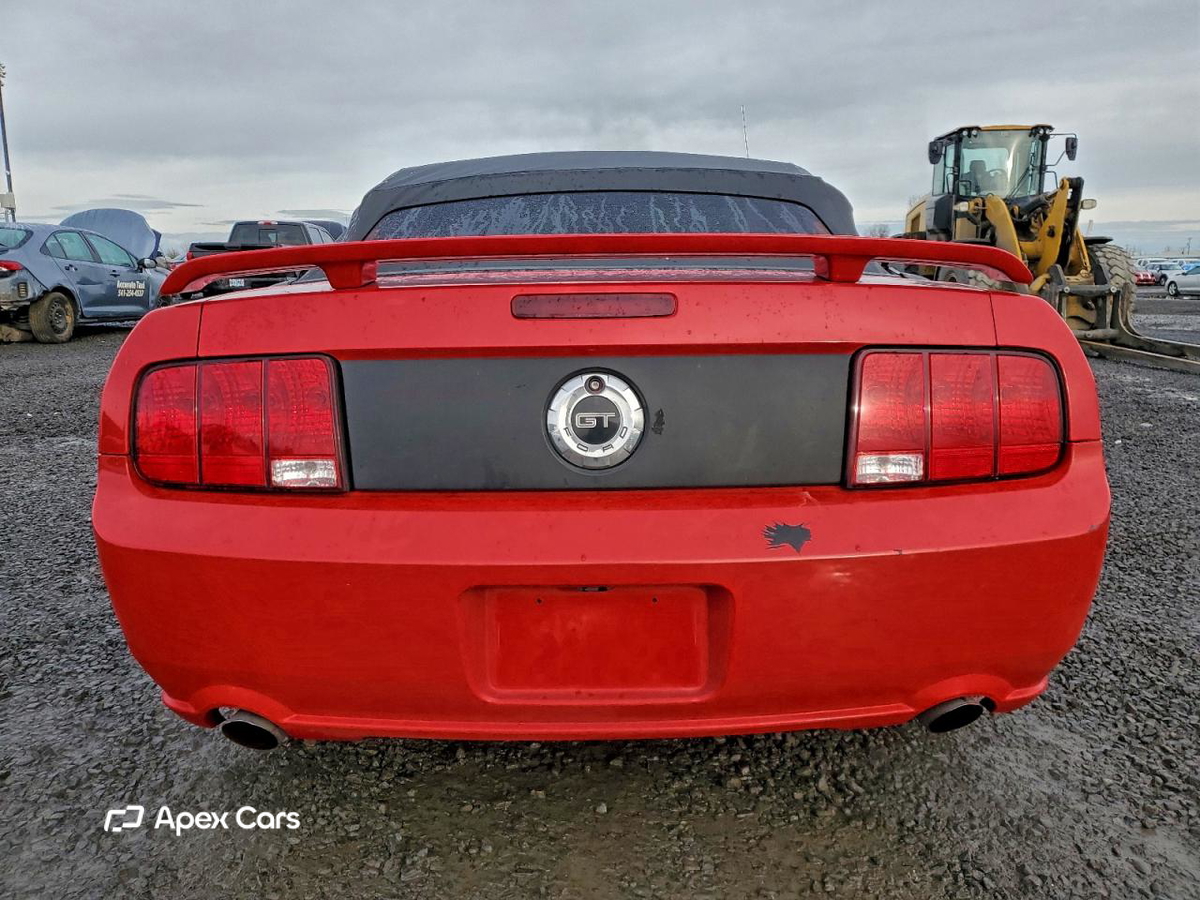 Ford Mustang 2005
