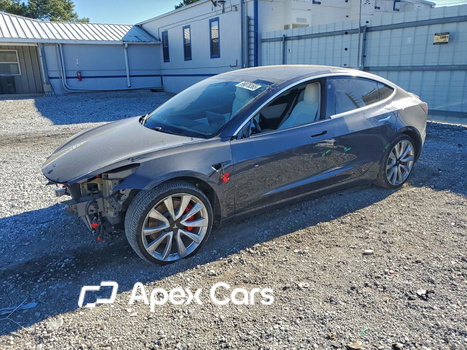 Tesla Model 3 2019 - Image 1 of 13