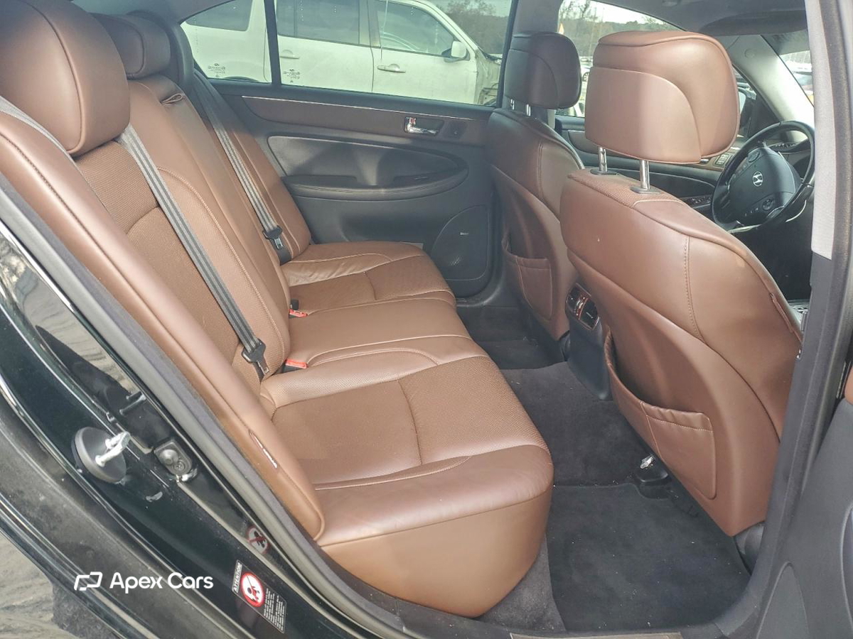 Hyundai Genesis 2010