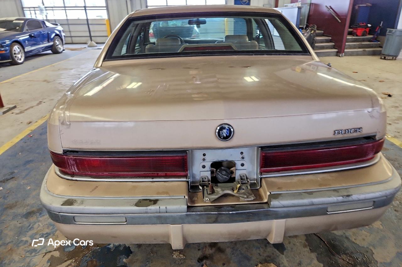 Buick Roadmaster 1995