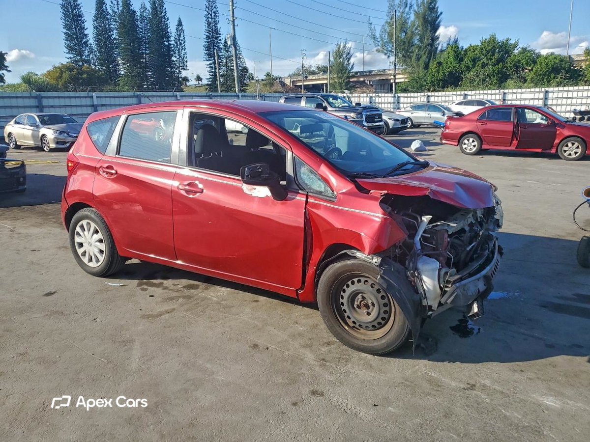 Nissan Versa 2015