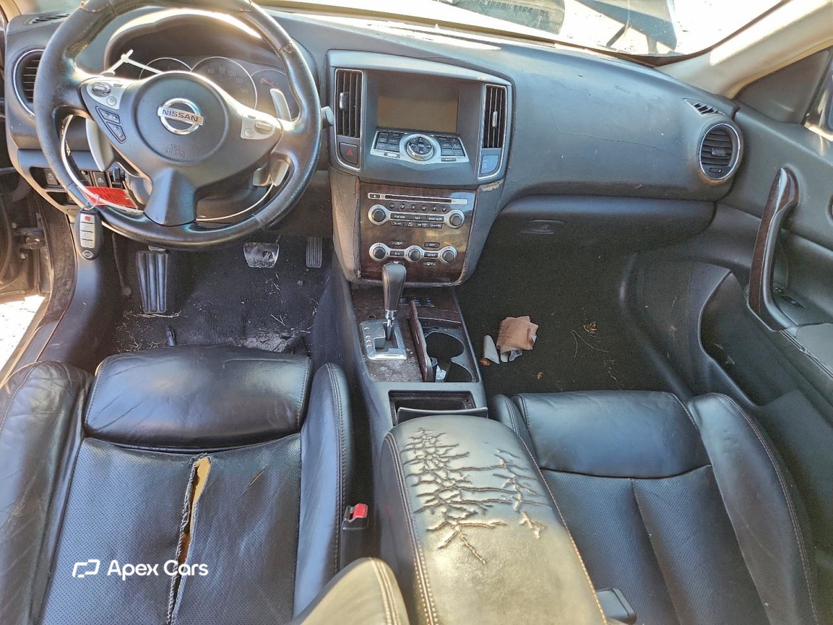 Nissan Maxima 2011