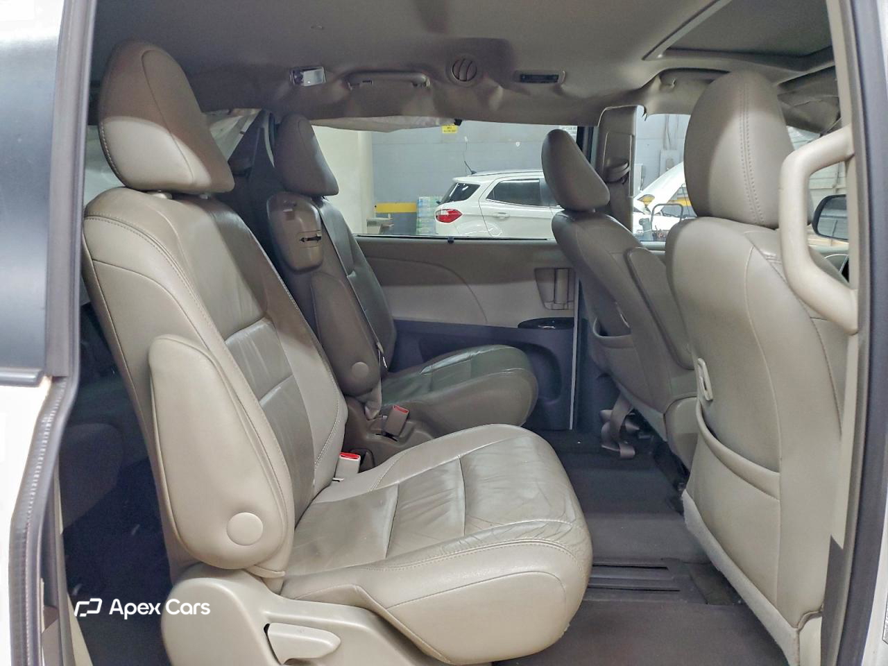 Toyota Sienna 2016