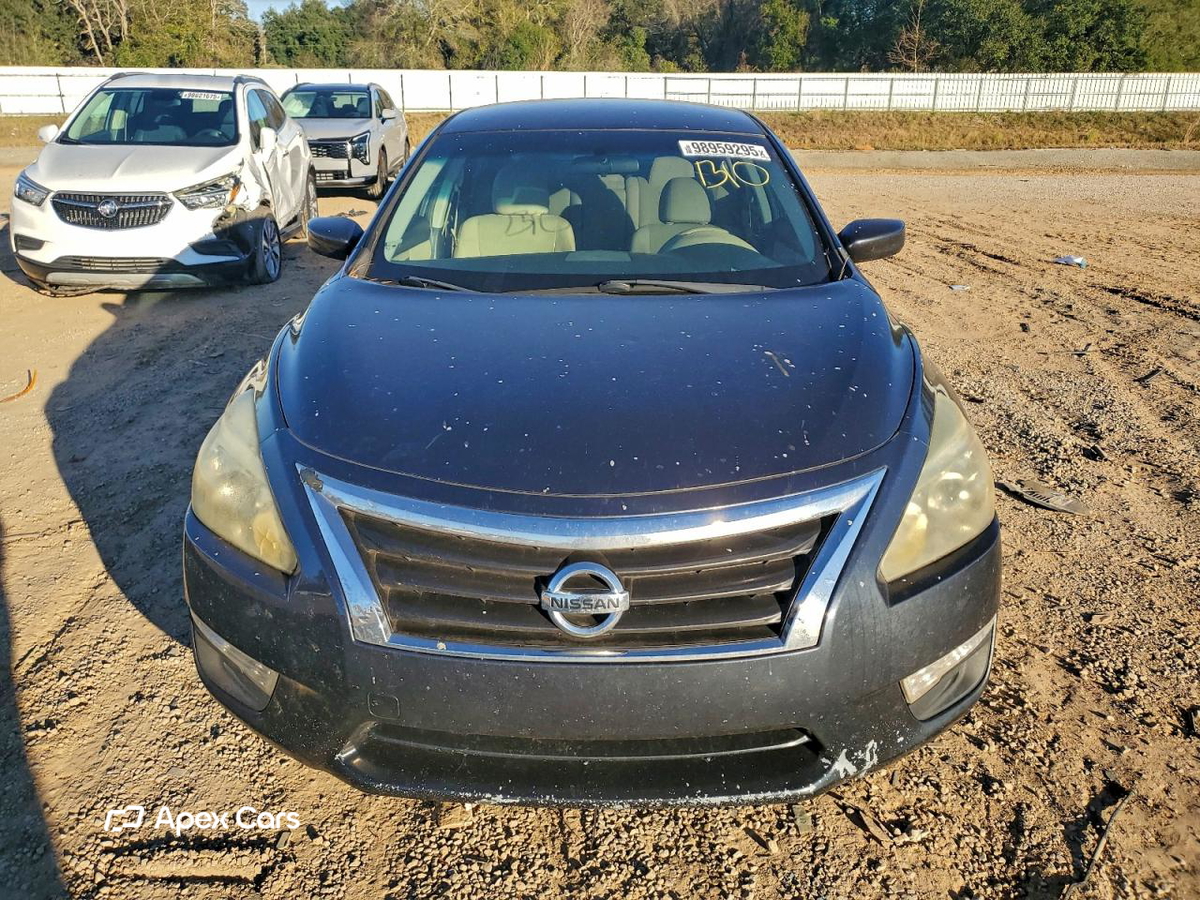 Nissan Altima 2015