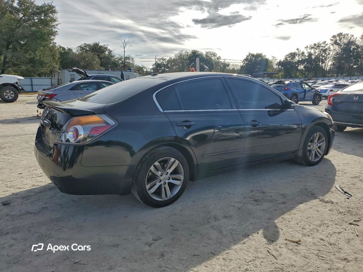 Nissan Altima 2012