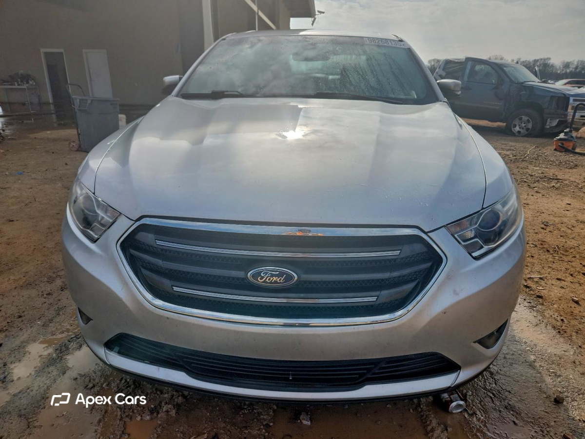 Ford Taurus 2016