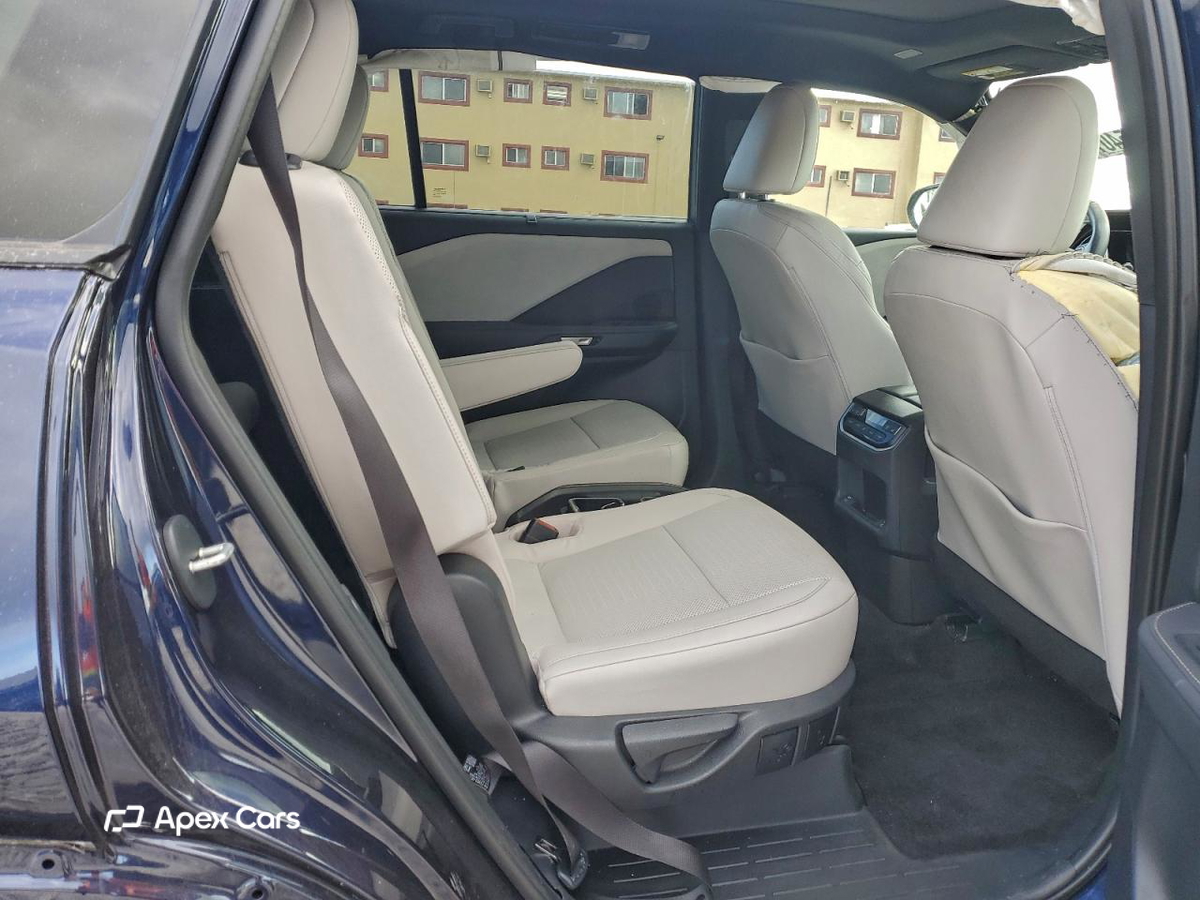 Lexus TX 2025