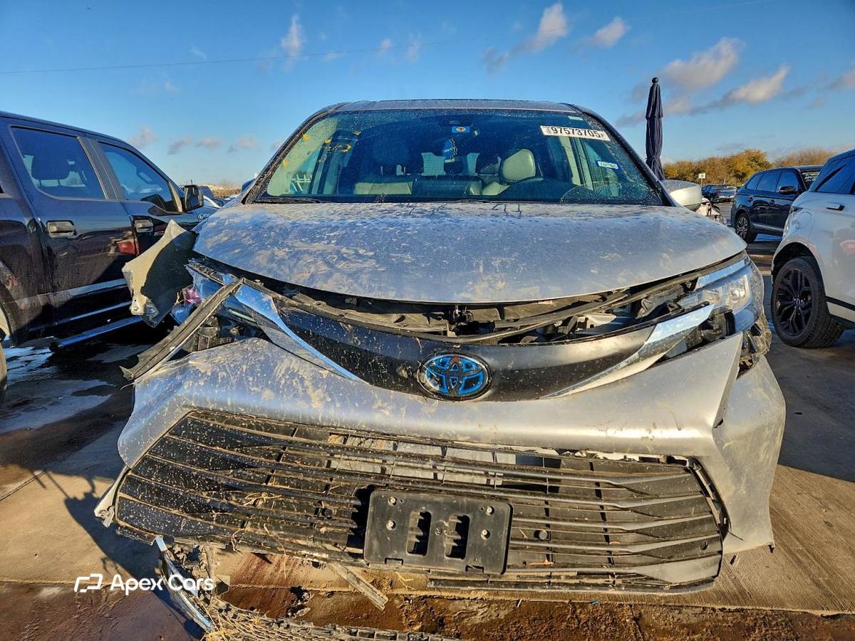 Toyota Sienna 2023