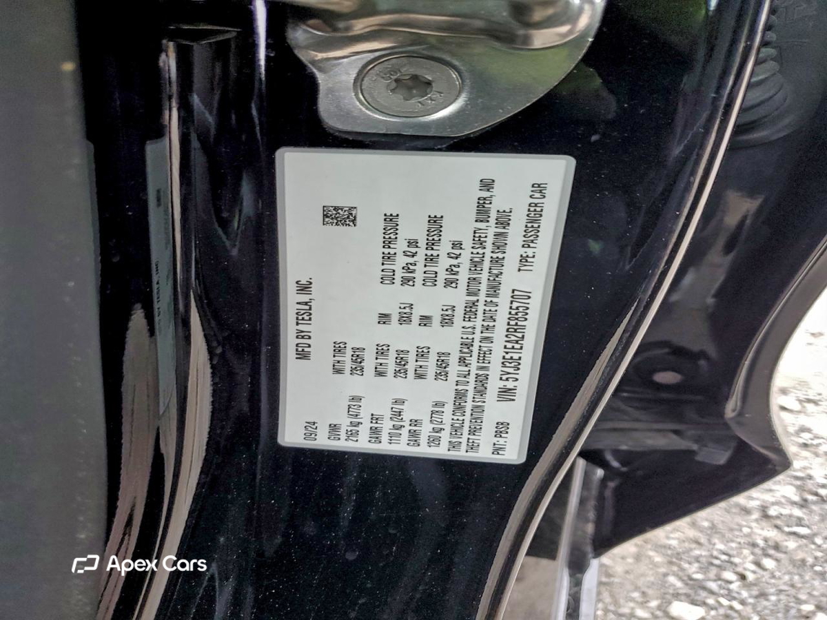 Tesla Model 3 2024
