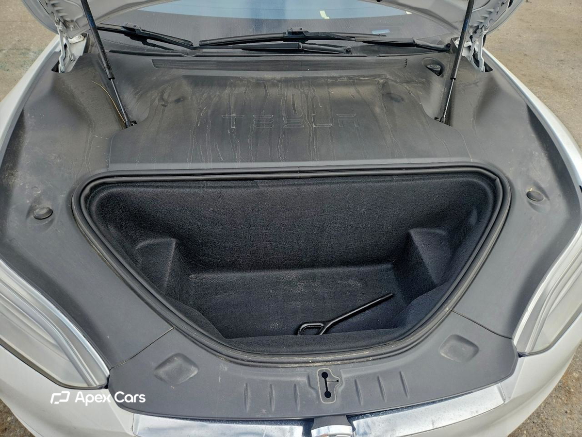 Tesla Model S 2020