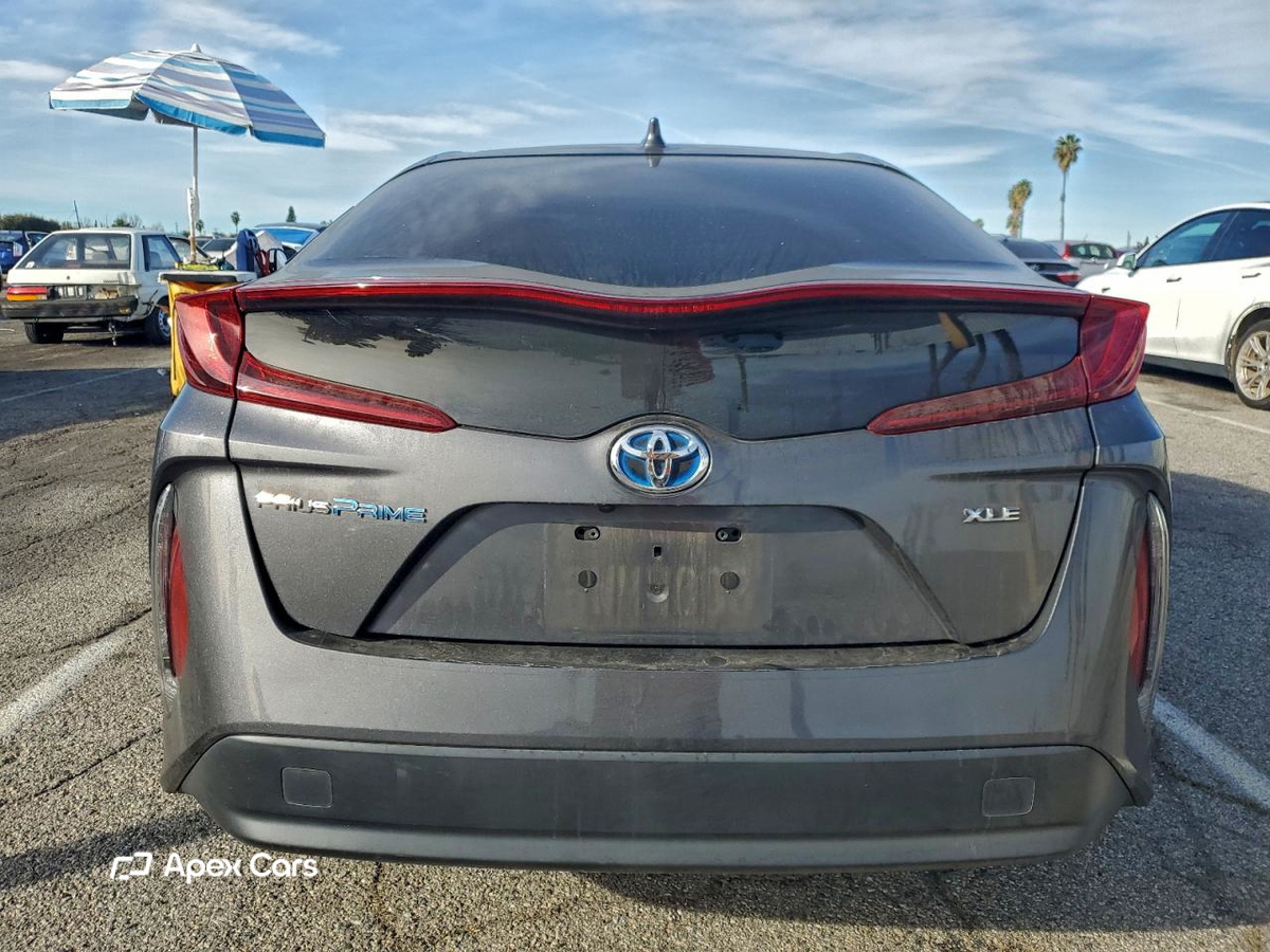 Toyota Prius 2021