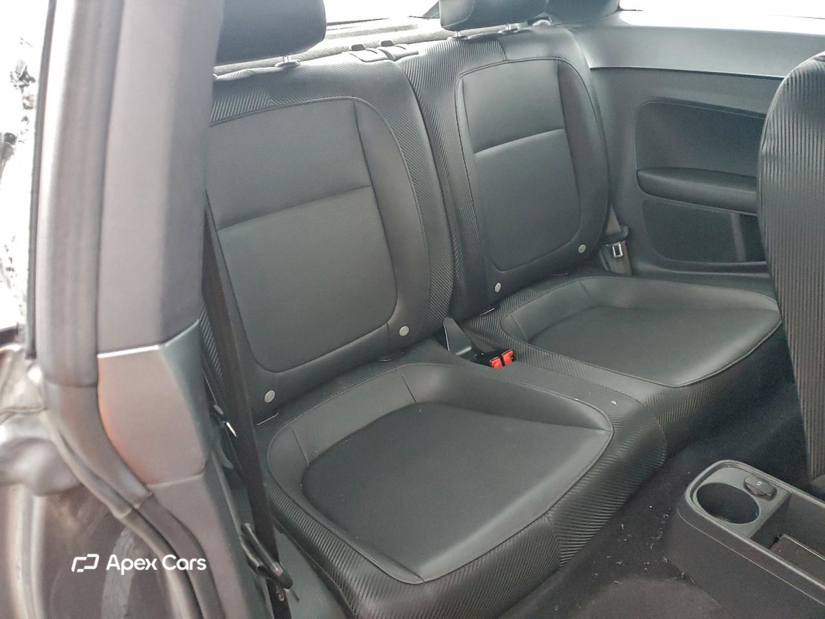 Volkswagen Beetle 2012