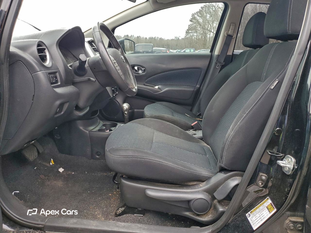 Nissan Versa 2015