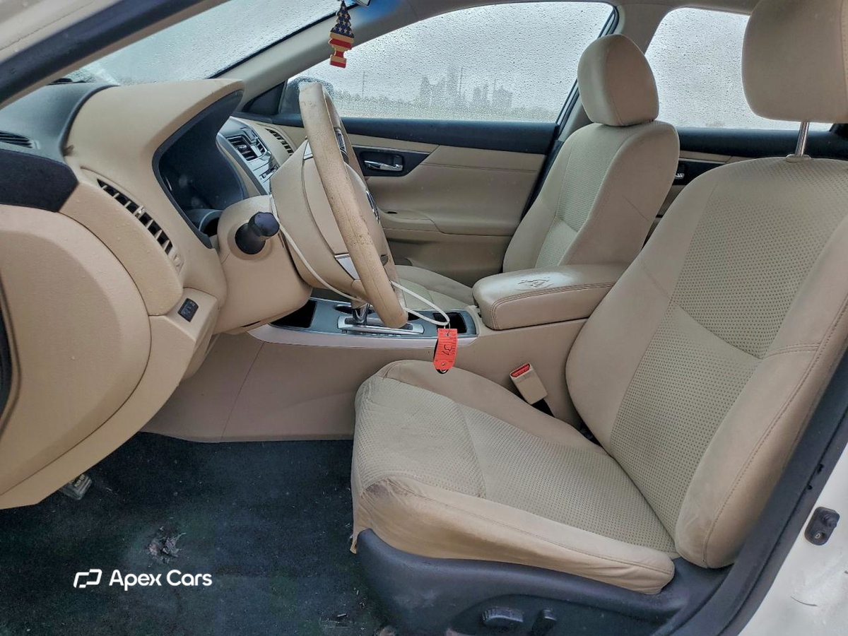 Nissan Altima 2015