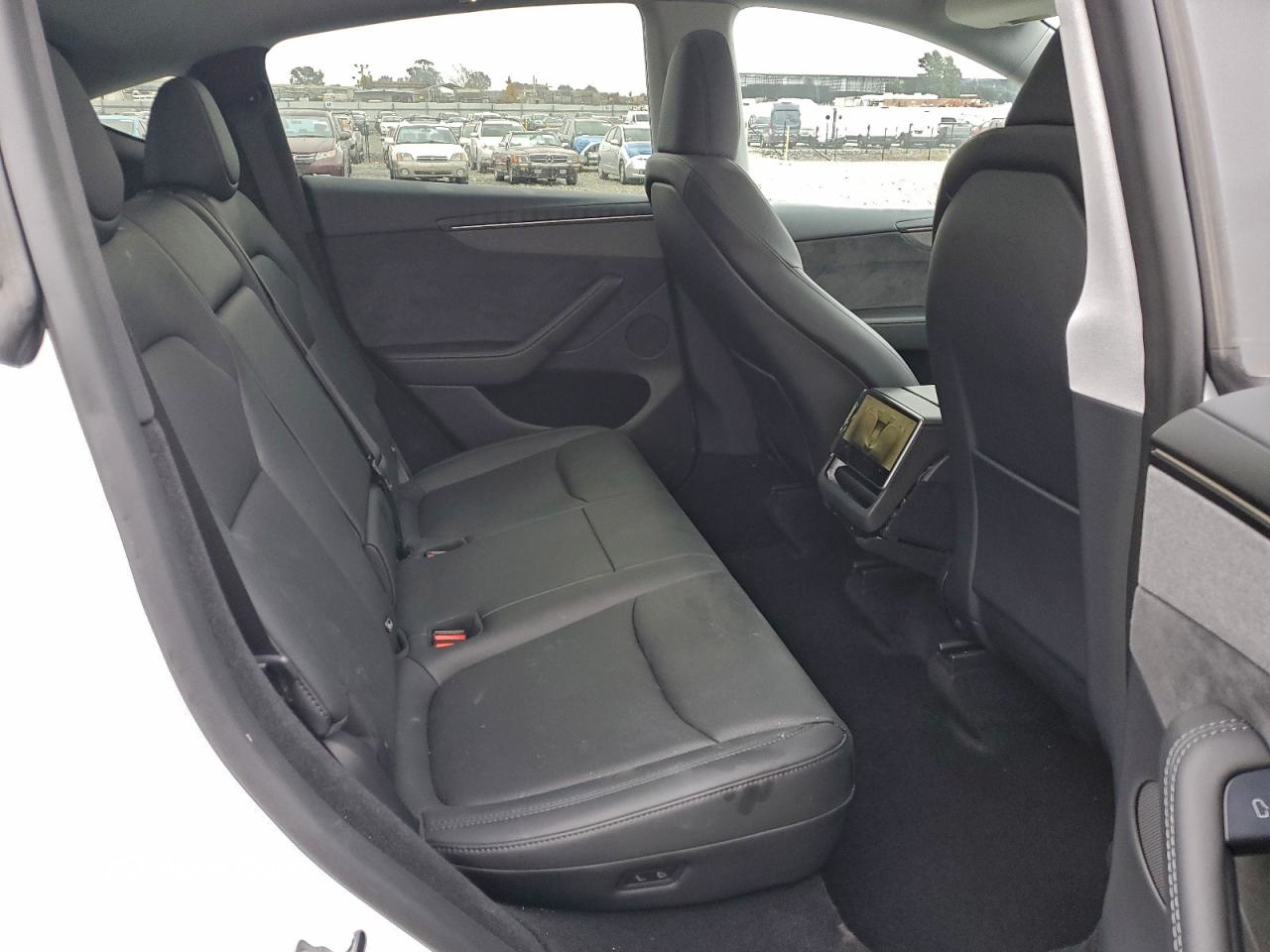 Tesla Model Y 2026