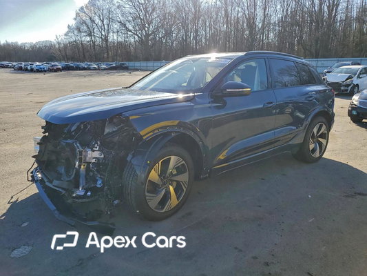 Audi Q6 2025 - Image 1 of 12