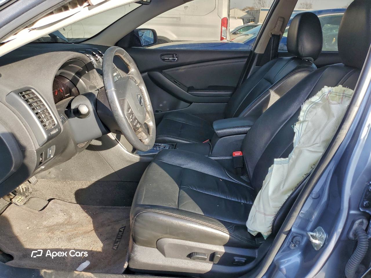 Nissan Altima 2011