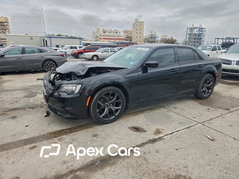 Chrysler 300 2020 - Image 1 of 12