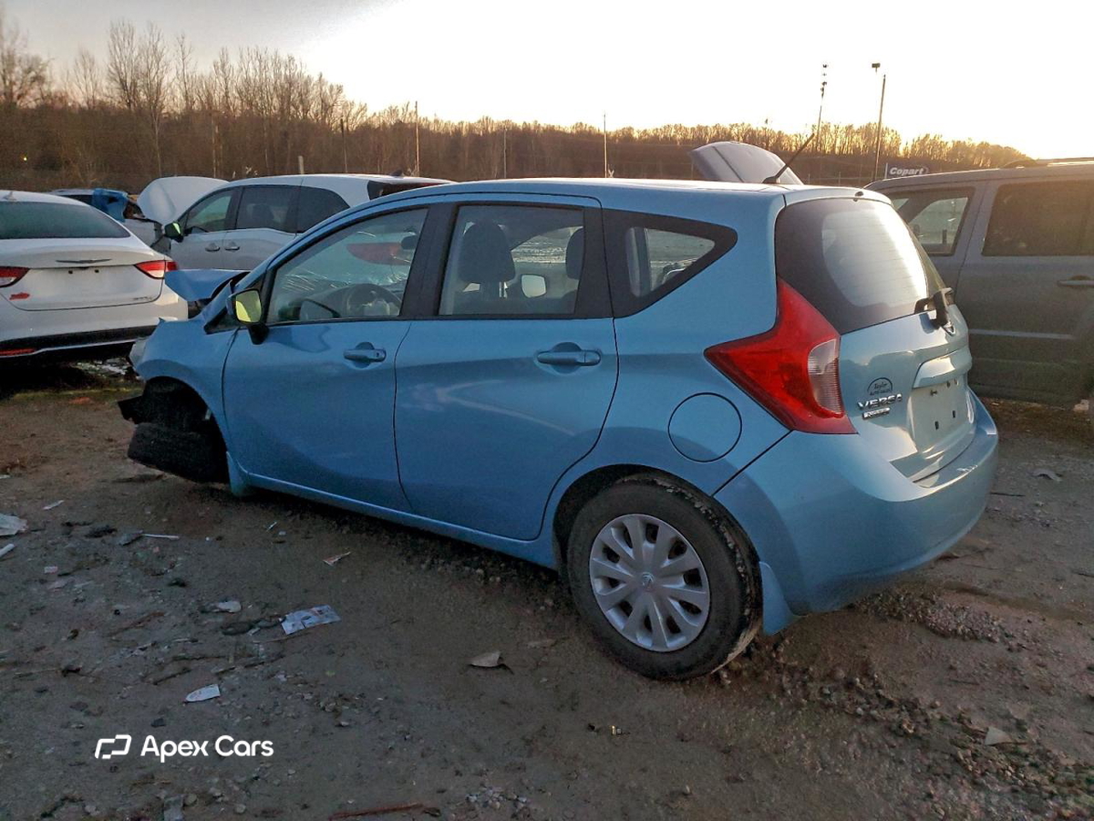 Nissan Versa 2015