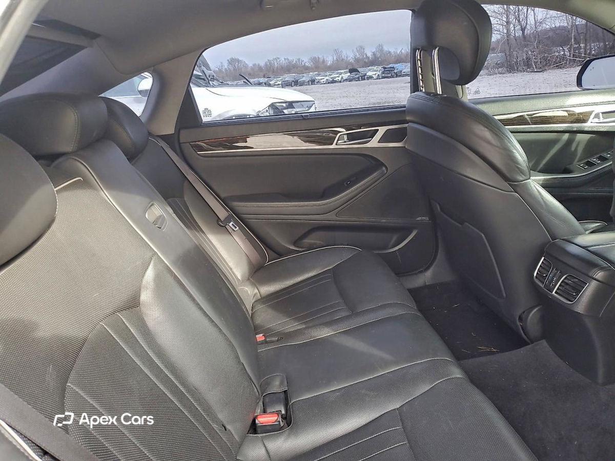 Hyundai Genesis 2016