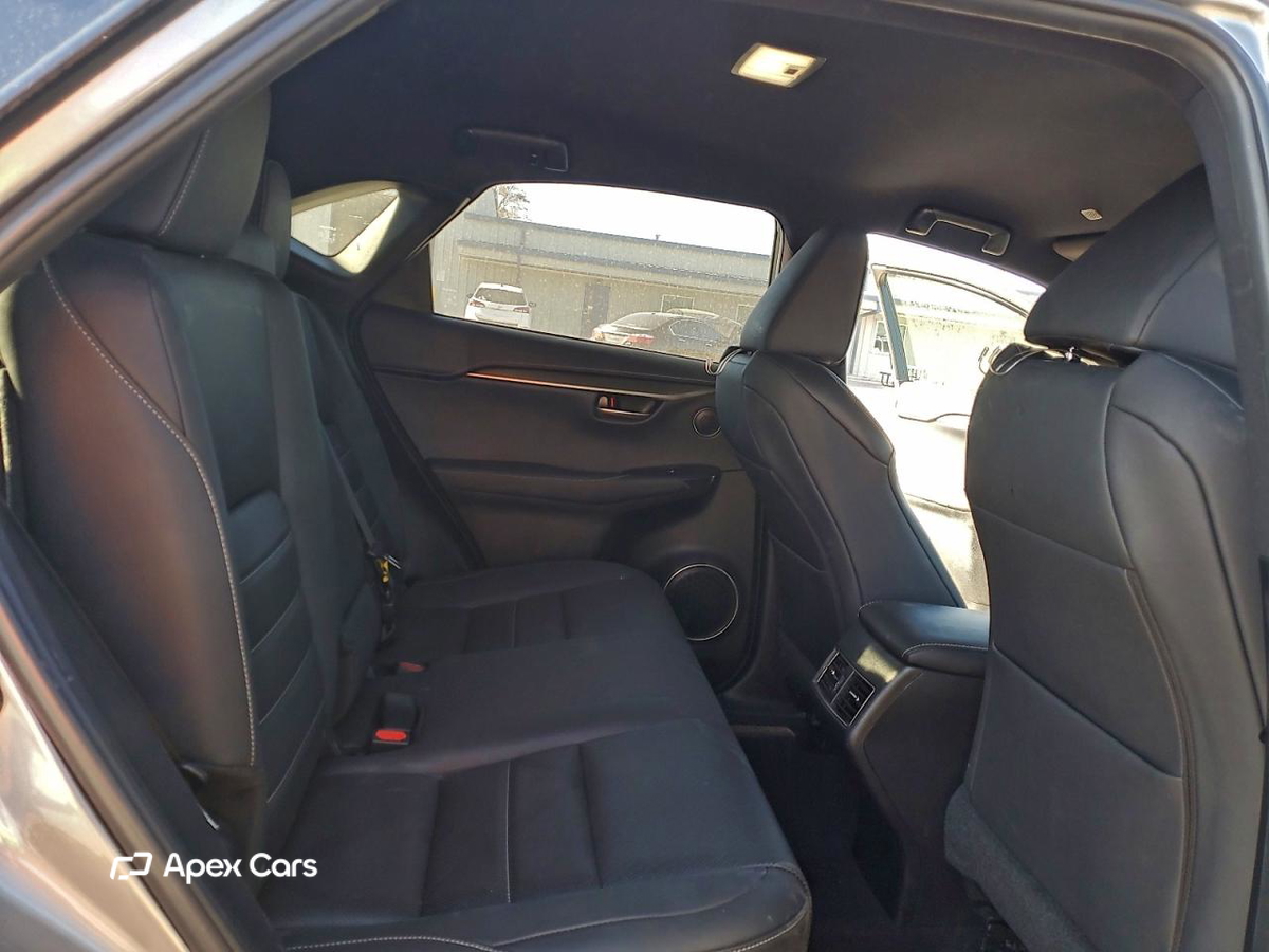 Lexus NX 2021