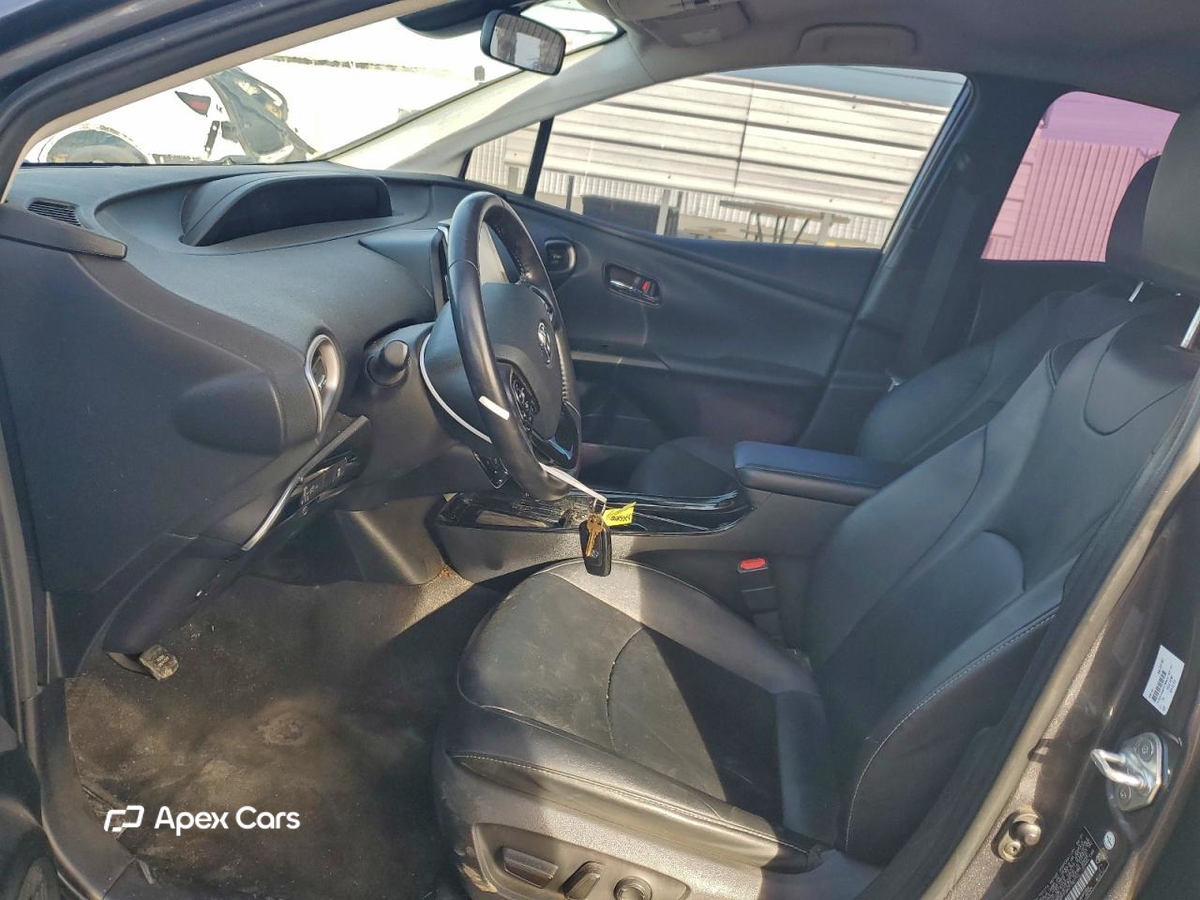 Toyota Prius 2021