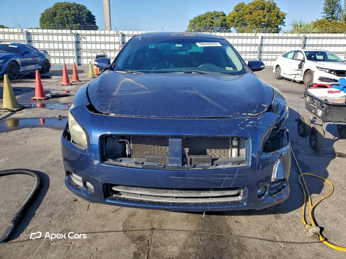 Nissan Maxima 2014
